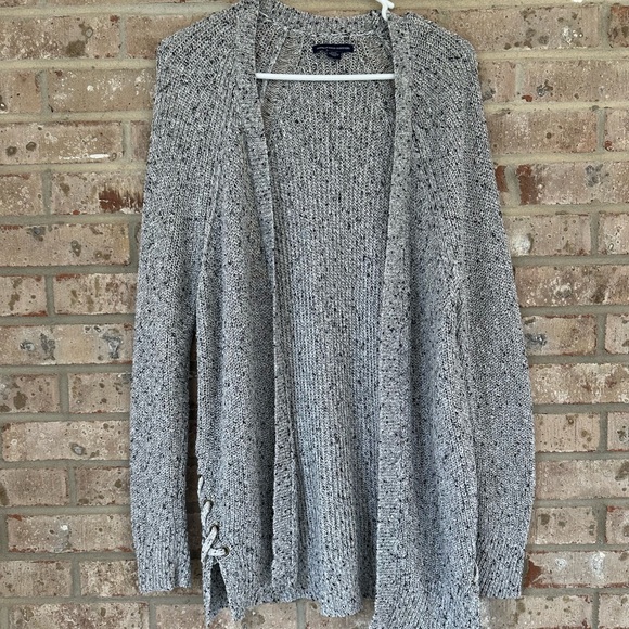 American Eagle Outfitters Sweaters - American Eagle Outfitters Knit Cardigan Gray Size Medium